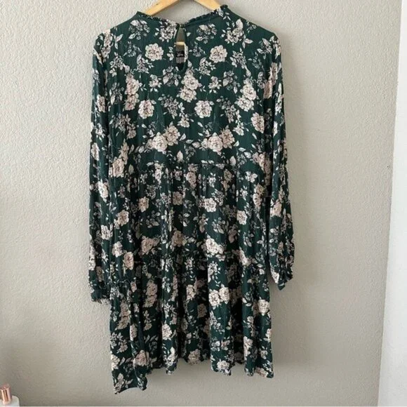 Knox Rose Green Ruffled Tiered Sundress floral-printed babydoll Sz Medium - Picture 3 of 8